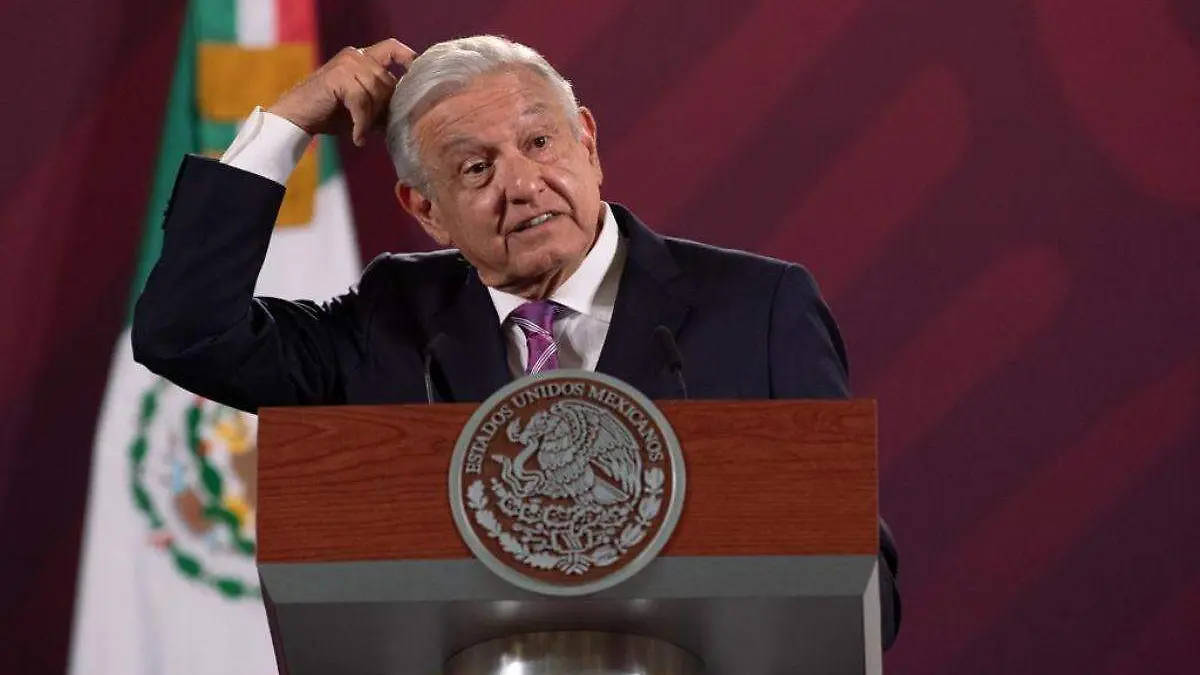 INE ordena a AMLO abstenerse de hablar sobre elecciones de 2024 tras queja de Xóchitl Gálvez